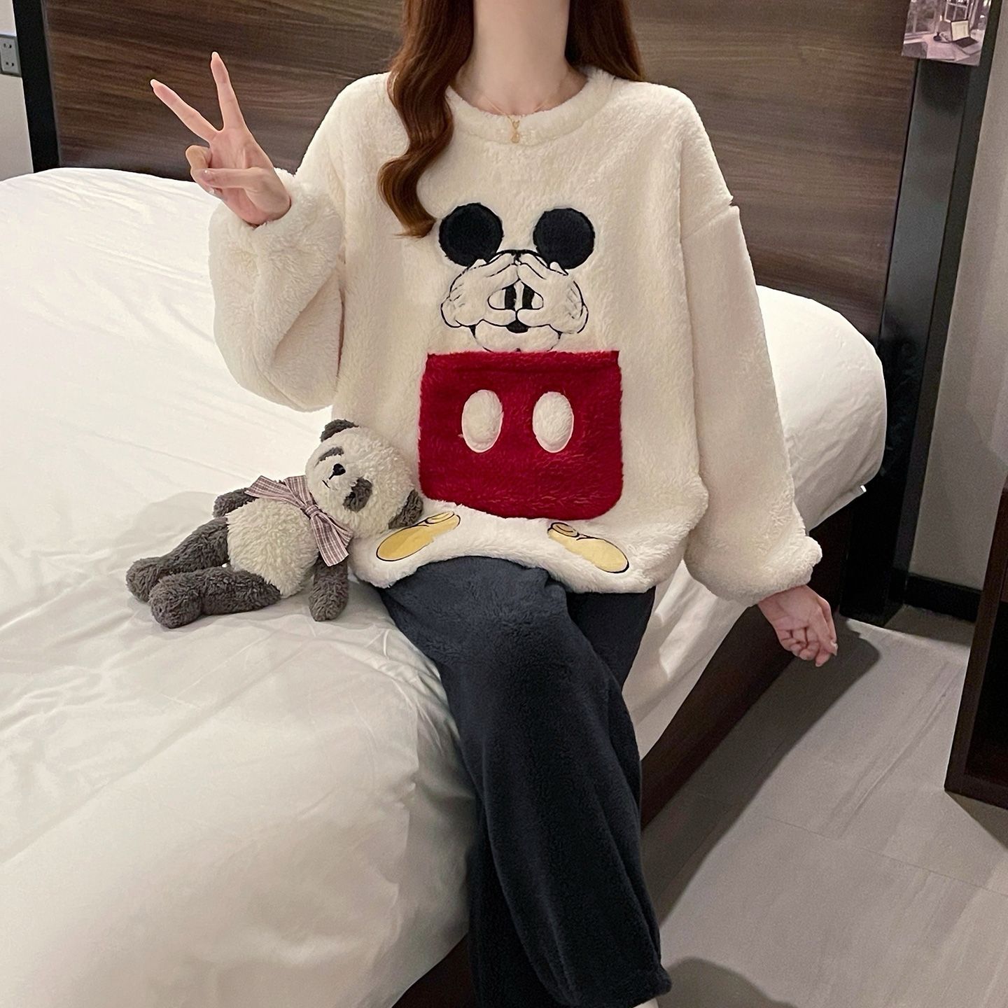 Oversized Crewneck Fleece - Mickey 3D Patchwork Plush Pajama Set