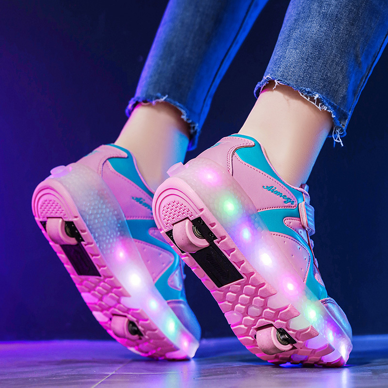 Fashion Luminous Roller Skates - Street Fashion Boy のレビューと価格