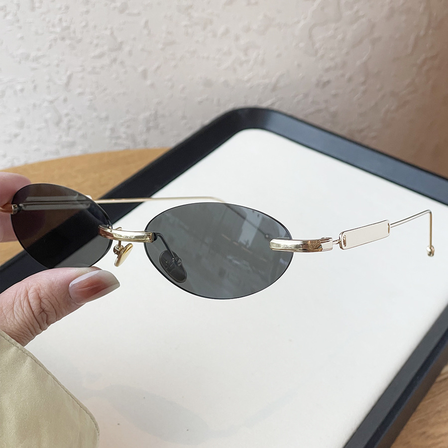 Plain Frameless Oval Flat Glas - Street Fashion Shoot のレビューと価格