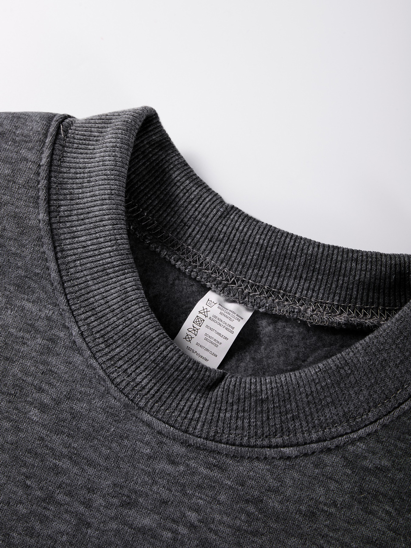 Cat Enjoy Lamian Noodles Print - Oversized Crewneck Fleece のレビューと価格