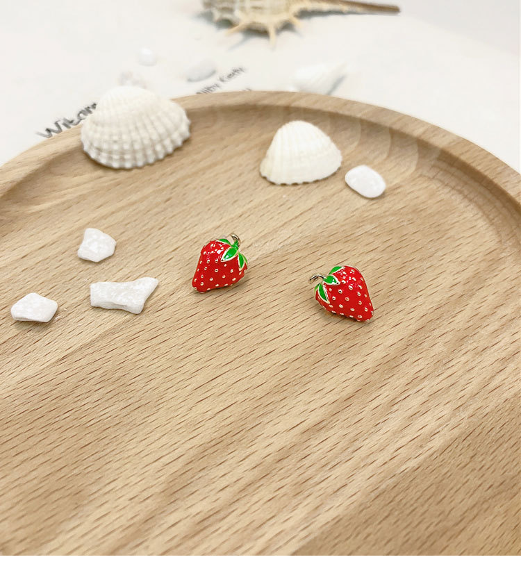 Acrylic Strawberry Earrings Fa - Street Fashion Shoot のレビューと価格