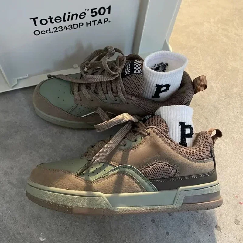 Fashion Vintage Sneakers Men A - Street Fashion Couple のレビューと価格