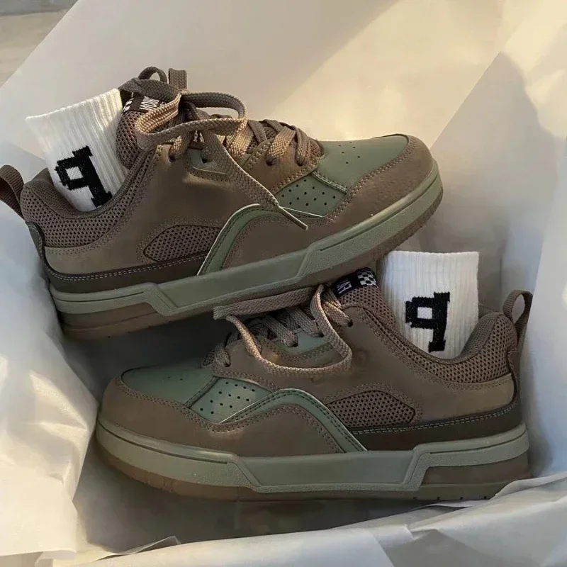 Fashion Vintage Sneakers Men A - Street Fashion Couple のレビューと価格