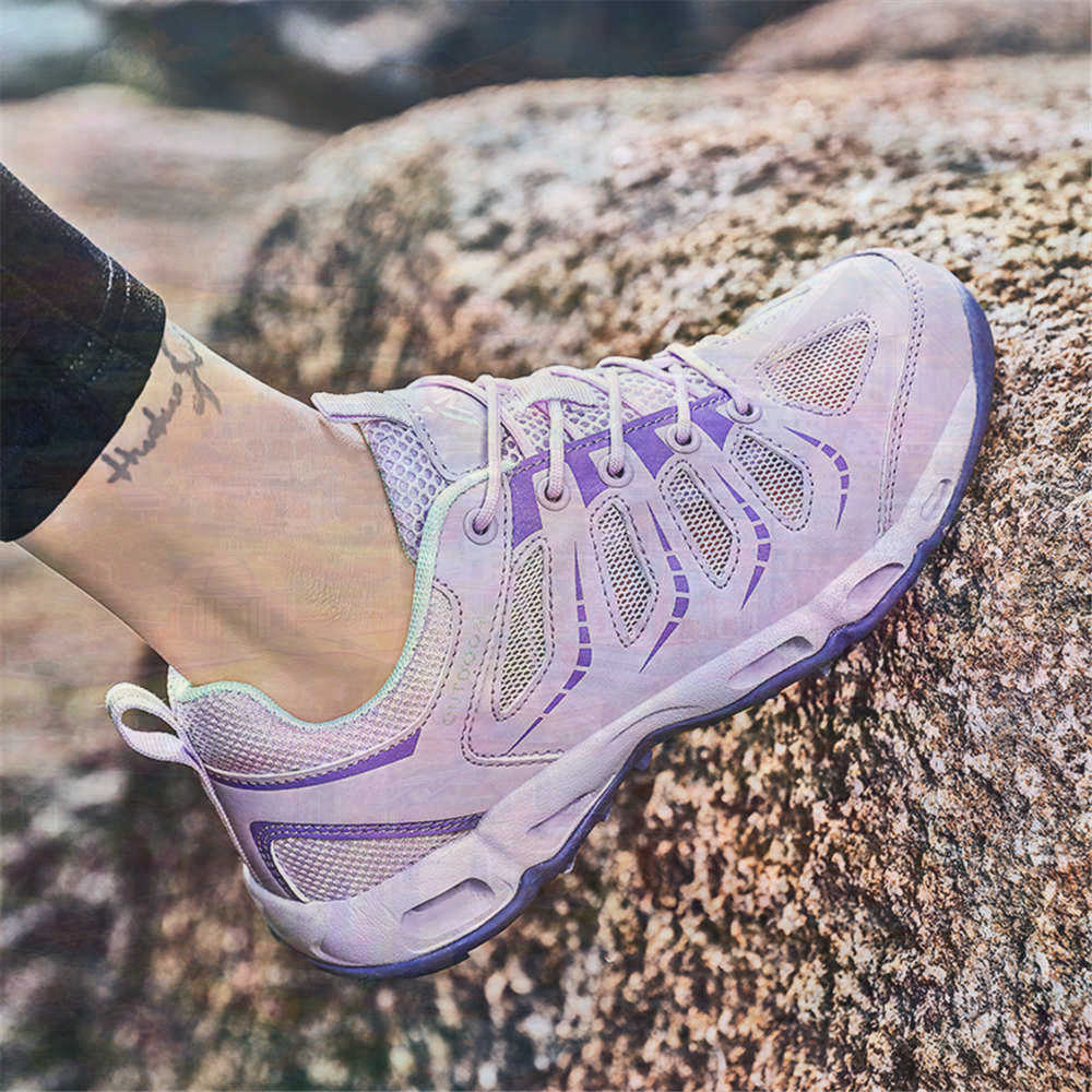 Sumer Round Tip Silver Sneaker - Street Fashion Canada のレビューと価格