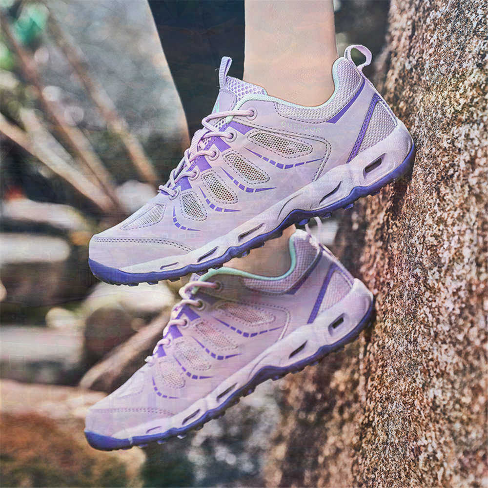 Sumer Round Tip Silver Sneaker - Street Fashion Canada のレビューと価格