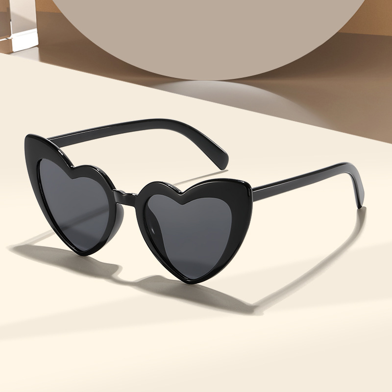 Heart Shaped Sunglasses Vintag - Street Fashion Shoot のレビューと価格