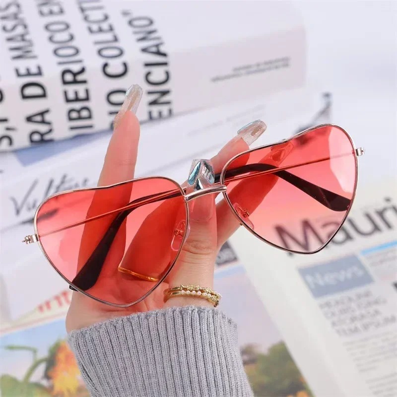 Fashion Heart Shaped Metal Sun - Street Fashion Vintage のレビューと価格