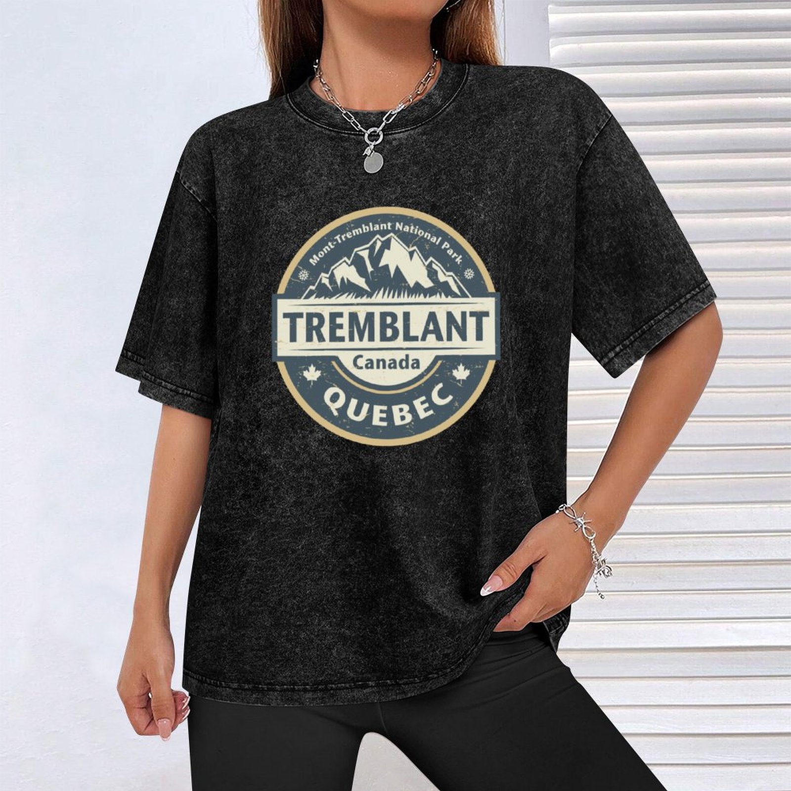 Tremblant, Quebec, Canada T-Sh - Street Fashion Canada のレビューと価格